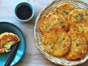 566028bfe2c4a863e79999aceb0ff8fc--korean-food-recipes-savory-pancakes